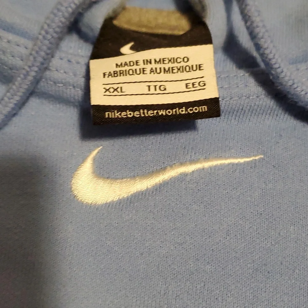 Preloved Nike hoodie Center Swoosh